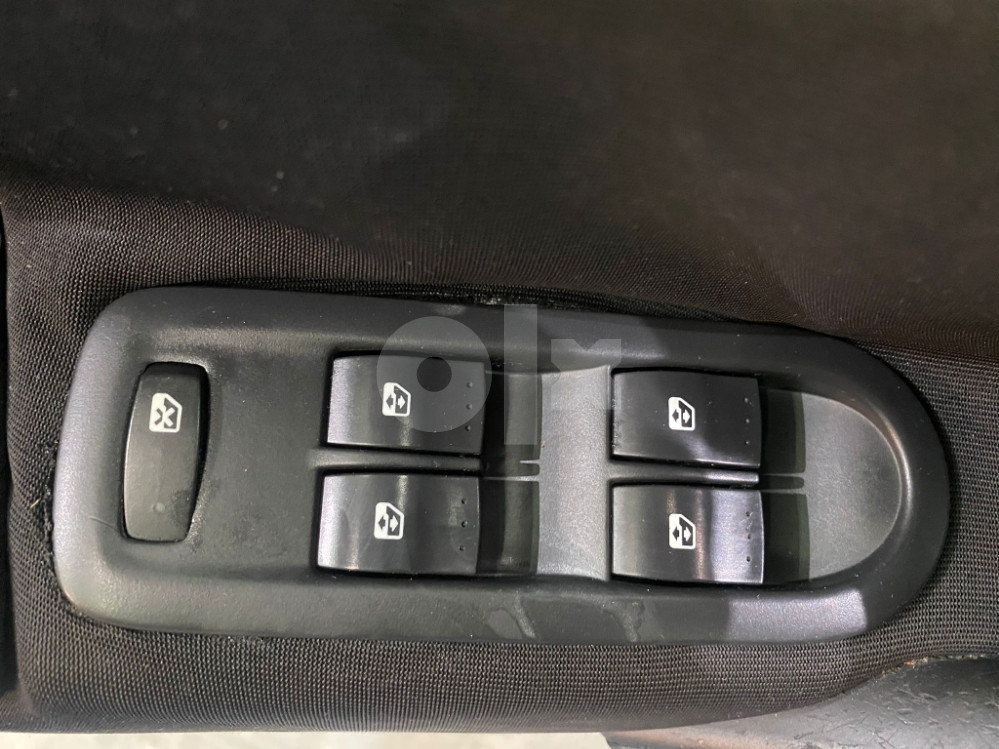 RENAULT MEGANE 1.9 DCI, 2005 GODINA, KLIMA, MAGLENKE