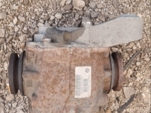 Defrencijal Bmw 1 e87(ostali dijelovi)