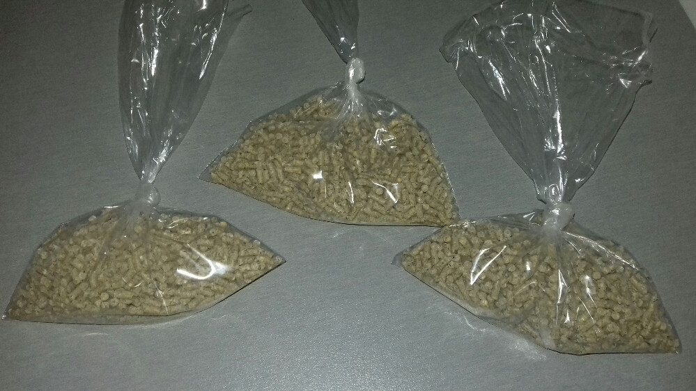 Mineralno Vitaminski dodaci za ptice - Hrana i dodaci - OLX.ba