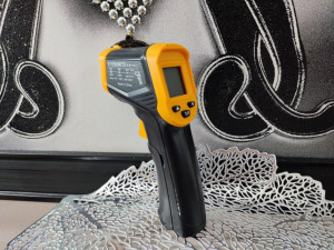 Termometar laserski digitalni mjerac temperature IC IR infrared