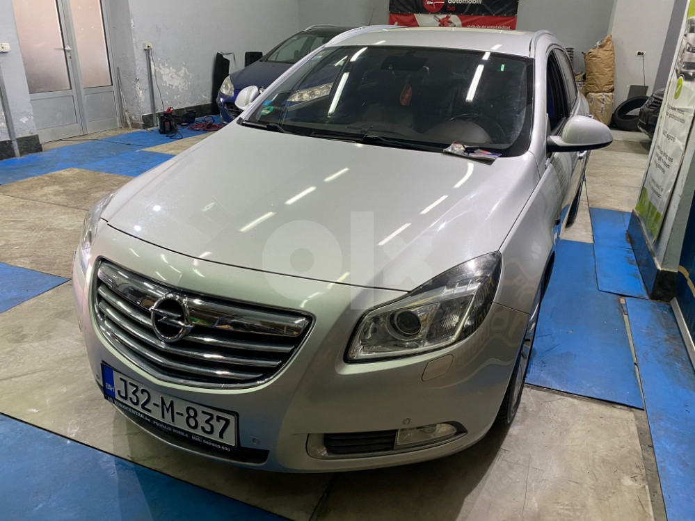 OPEL INSIGNIA 2.0 CDTI SPORTS TOURER COSMO, 2011 GODINA