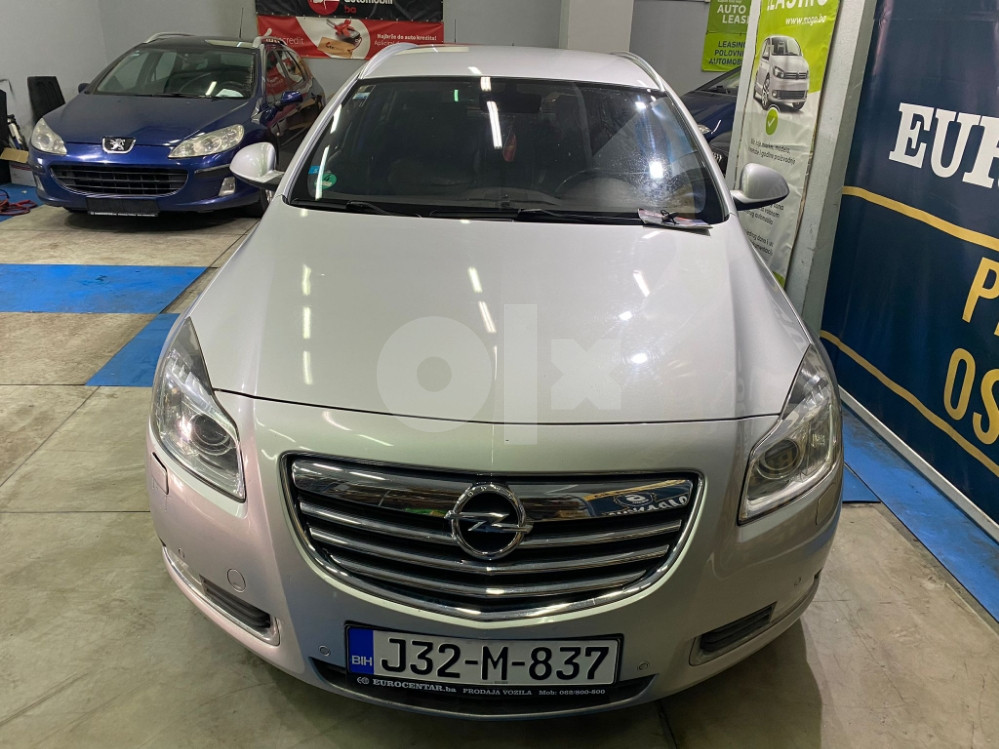 OPEL INSIGNIA 2.0 CDTI SPORTS TOURER COSMO, 2011 GODINA