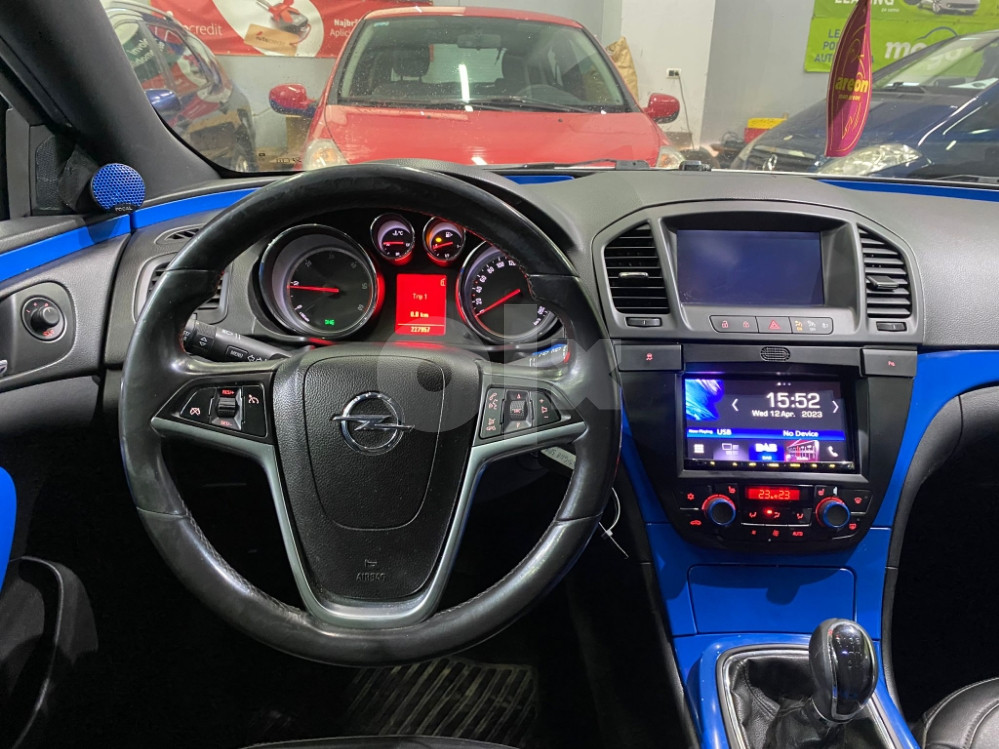 OPEL INSIGNIA 2.0 CDTI SPORTS TOURER COSMO, 2011 GODINA