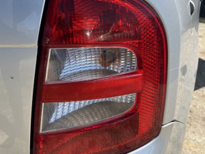 LIJEVO DESNO STOP SVJETLO SKODA FABIA 1999-2007