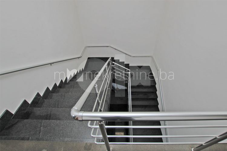 m2: Ilidža, Azići. Kancelarijski prostor 1000m2 19