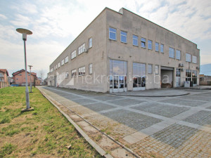 m2: Ilidža, Azići. Kancelarijski prostor 1000m2