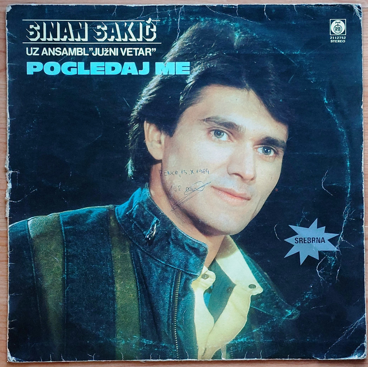 Sinan Sakić uz Ansambl "Južni Vetar" - Pogledaj Me (LP)
