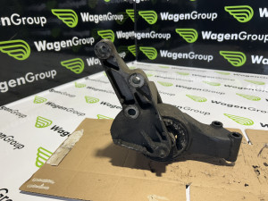 Nosac motora Opel Astra J (fotografija 1)