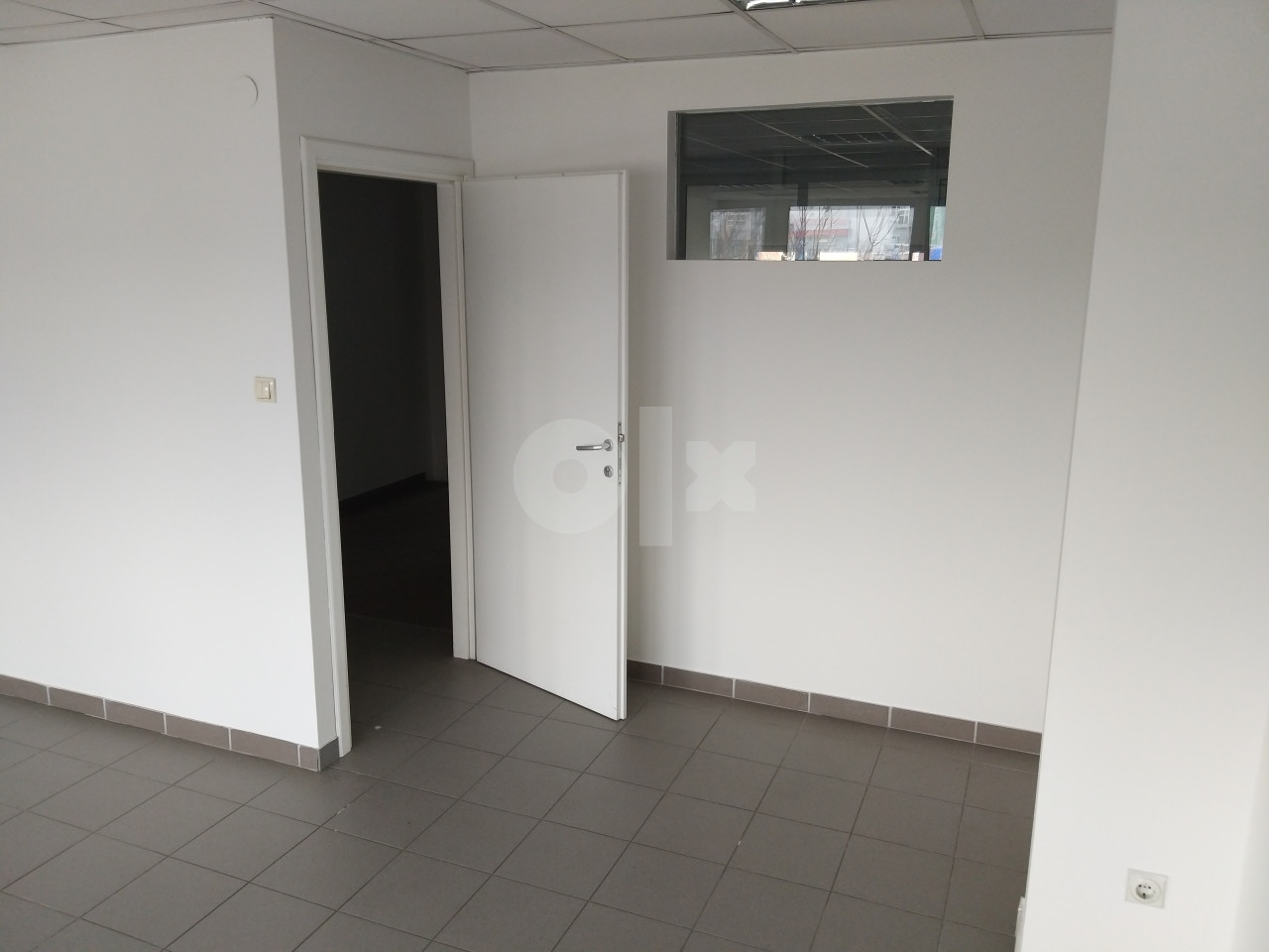 Poslovni prostor za najam - 406 m2 8