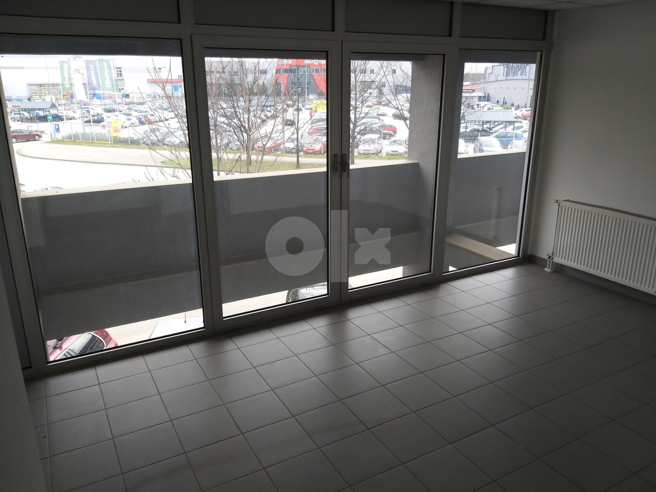 Poslovni prostor za najam - 406 m2 9