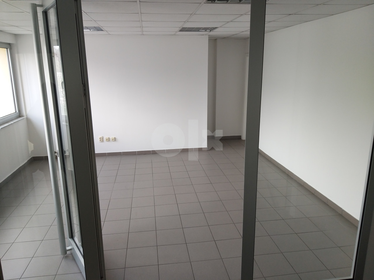 Poslovni prostor za najam - 406 m2 10