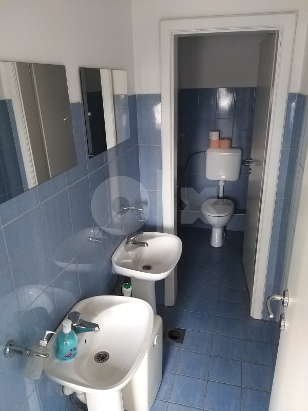 Poslovni prostor za najam - 406 m2 18