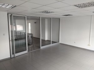 Poslovni prostor za najam - 406 m2