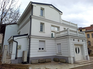 Najam Vila Centar 450 m2