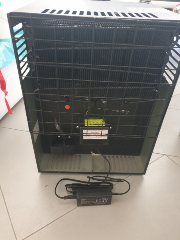 Mini bar 220v/12v - Flaše/Boce/Tegle - OLX.ba