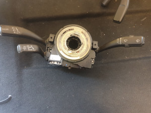 SPULA VOLANA SA RUCICAMA 8K0953568E AUDI A4 A5