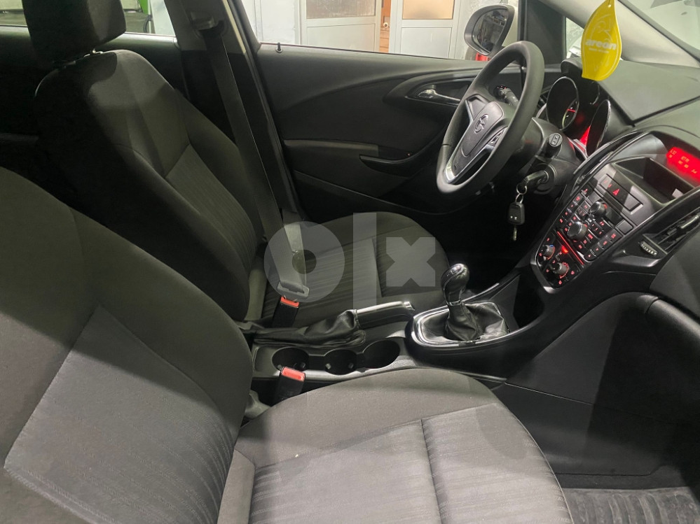 OPEL ASTRA J 1.4i, 2012 GODINA, 80000 KM PREŠLA