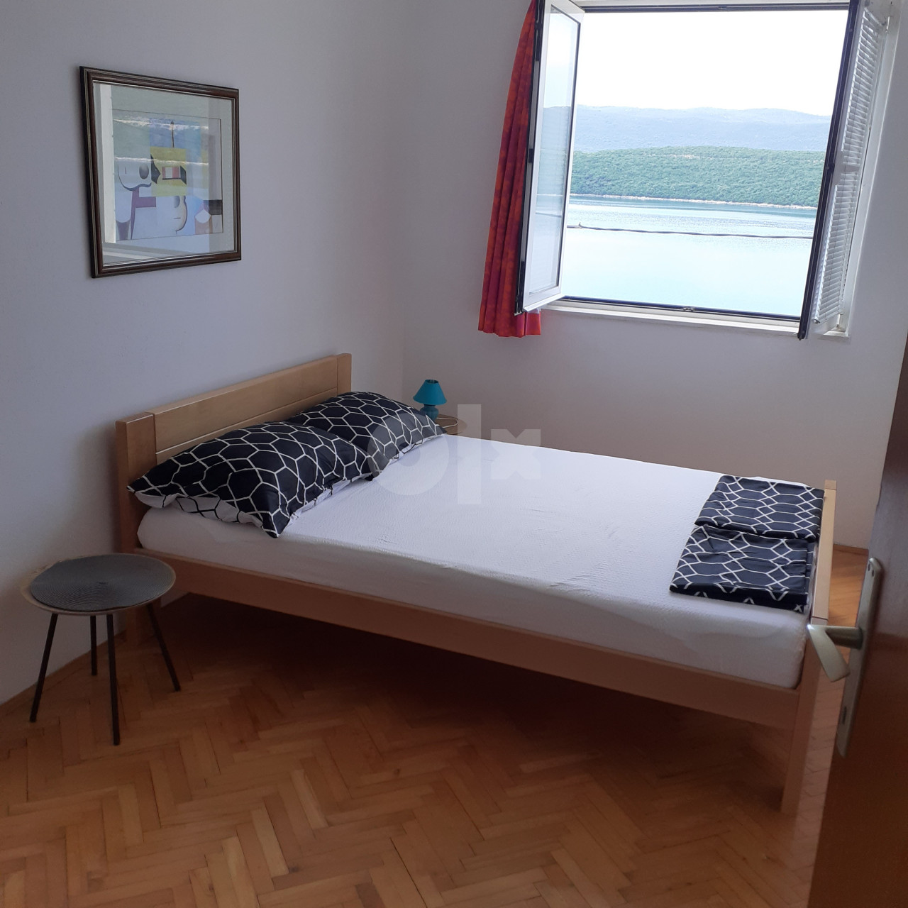 Apartman uz more  tel 062 229 713