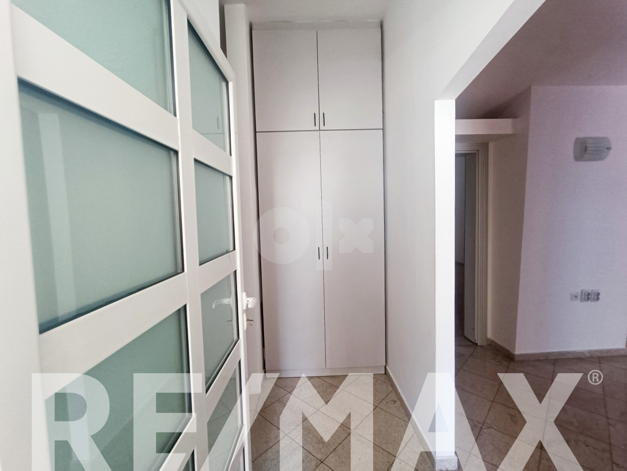 Izdaje se poslovni prostor od 122m2- Centar 9