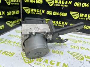 ABS pumpa modul b Toyota Aygo (fotografija 1)