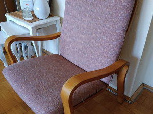 Fotelja za udobno sjedenje