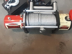 Elektricno vitlo 12v 5.5 tona