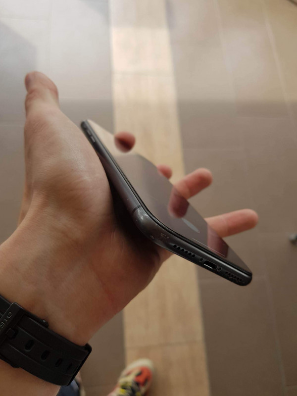 iPhone 11 64GB