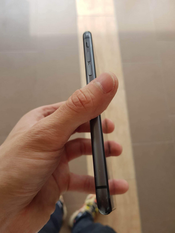 iPhone 11 64GB
