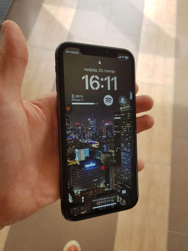 iPhone 11 64GB