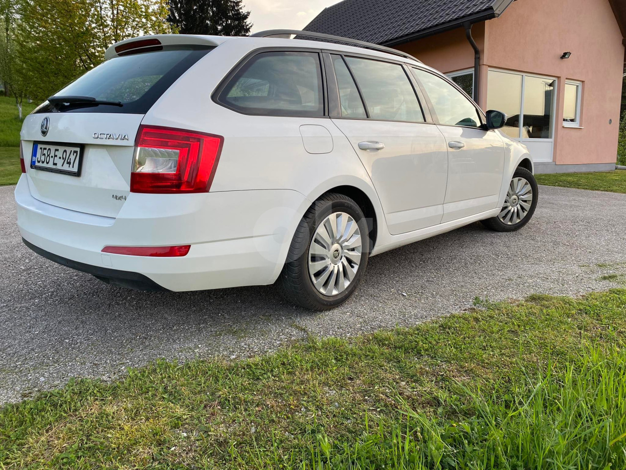 ŠKODA OCTAVIA 1.6 TDI 4x4 2016. god reg. do 05/2024