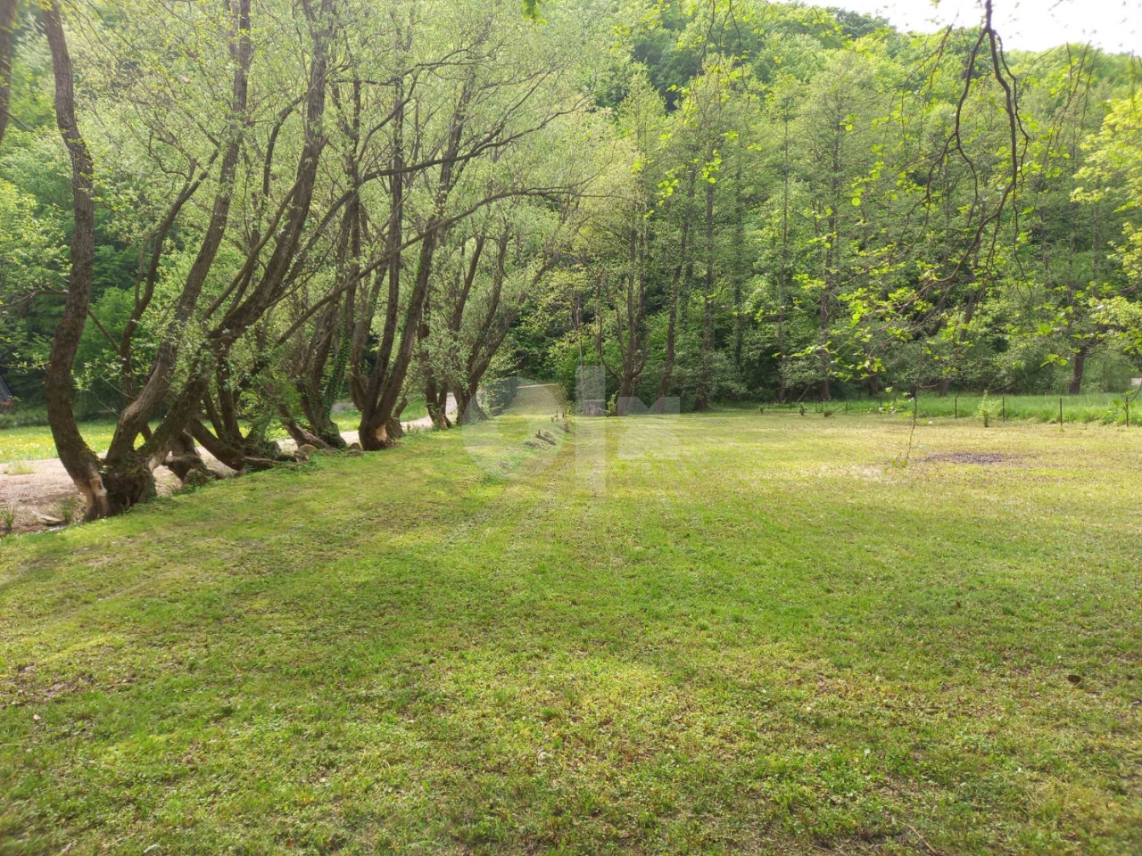 Zemljište Bihać (Iznajmljujem za kampovanje) Zemljišta OLX.ba