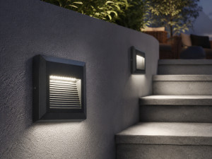 ZIDNA LAMPA 2W KOCKA 4200K CRNA