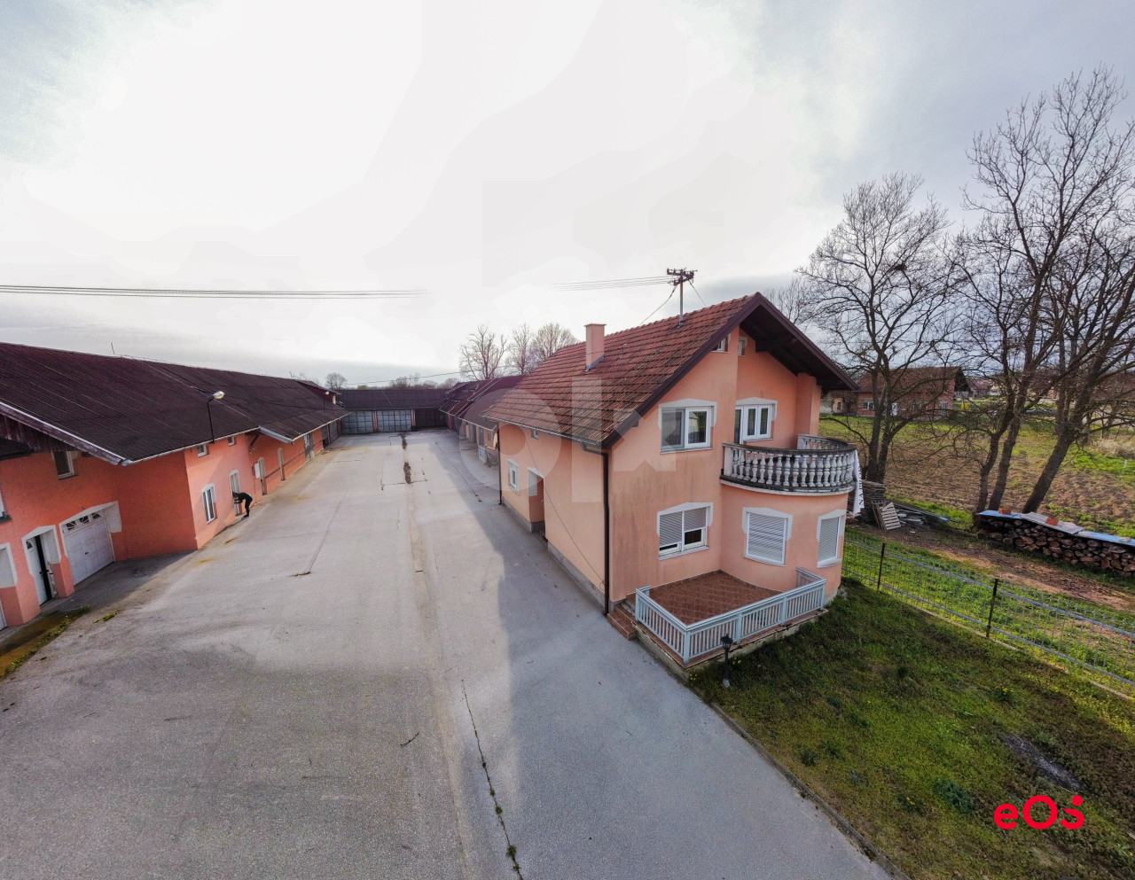 EOS / Stambeno - Poslovni Objekti / Orašje / 4.283 m2