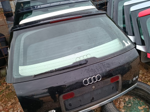 Zadnja Hauba Audi A6 C5 4B Dijelovi