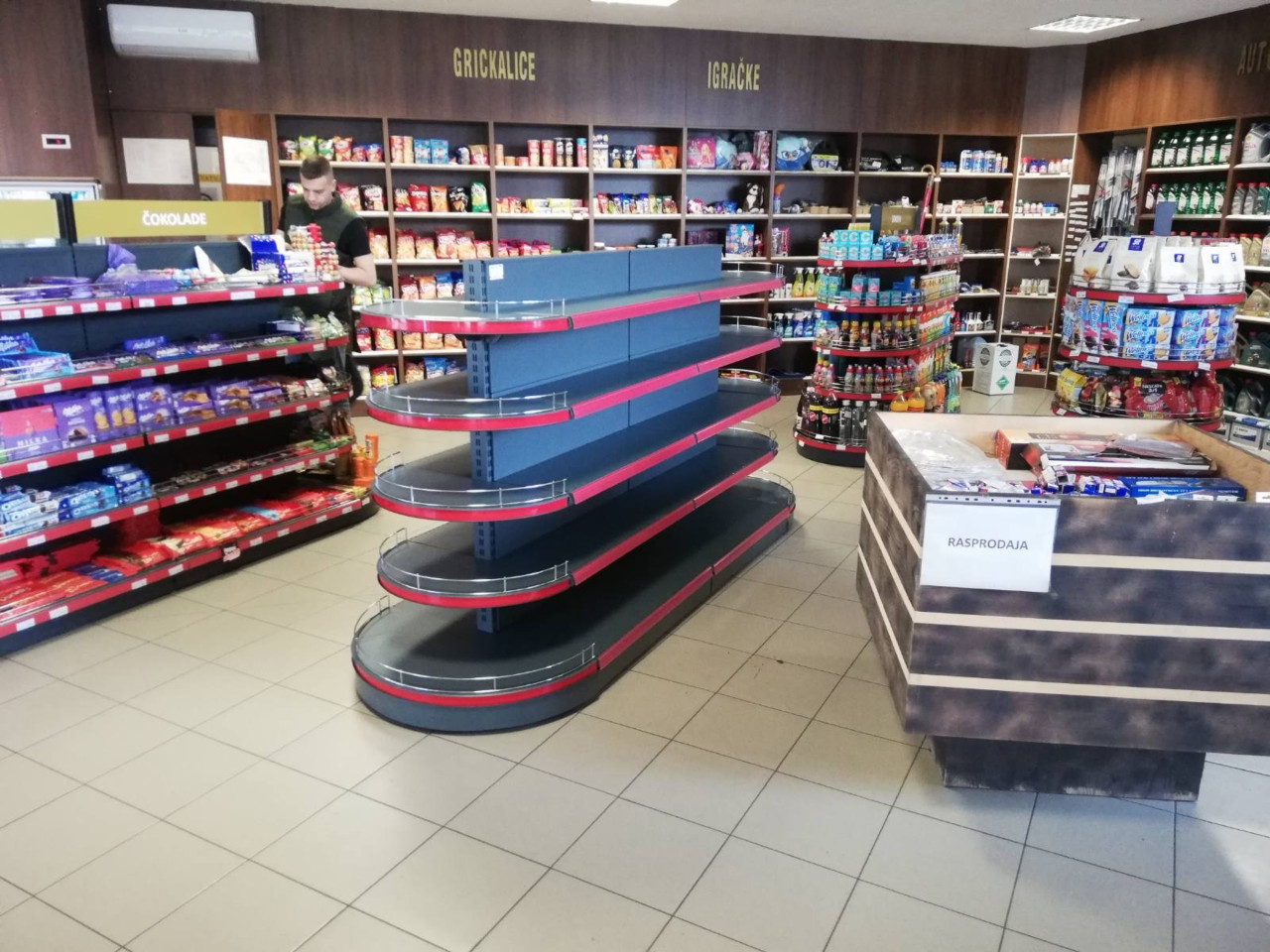 Police obostrane/gondole za  market/trgovine/benzinske pumpe