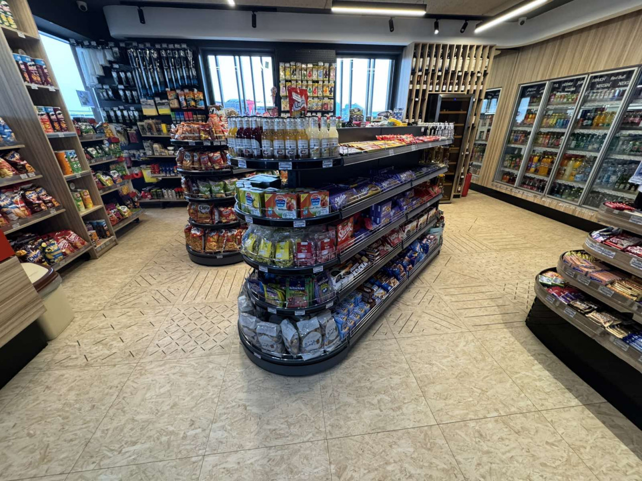 Police obostrane/gondole za  market/trgovine/benzinske pumpe