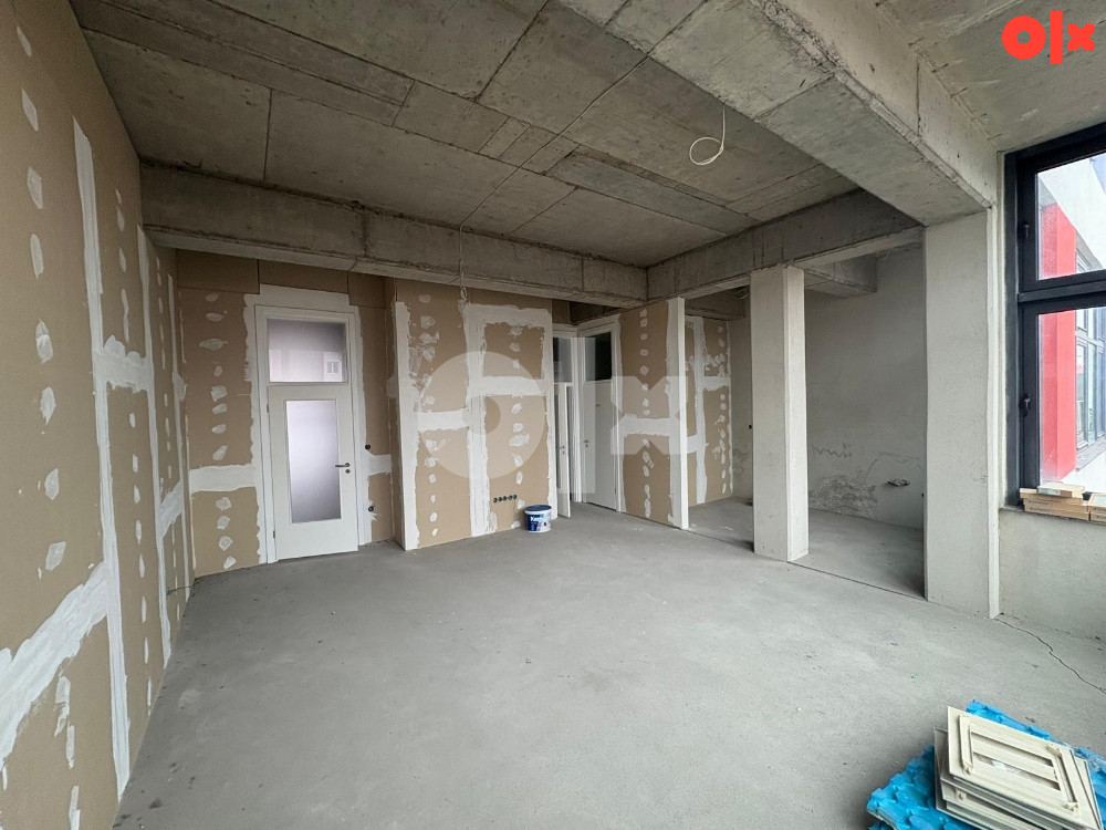 Stan 140m2 Tesanj- Jelah/ Poslovni 11