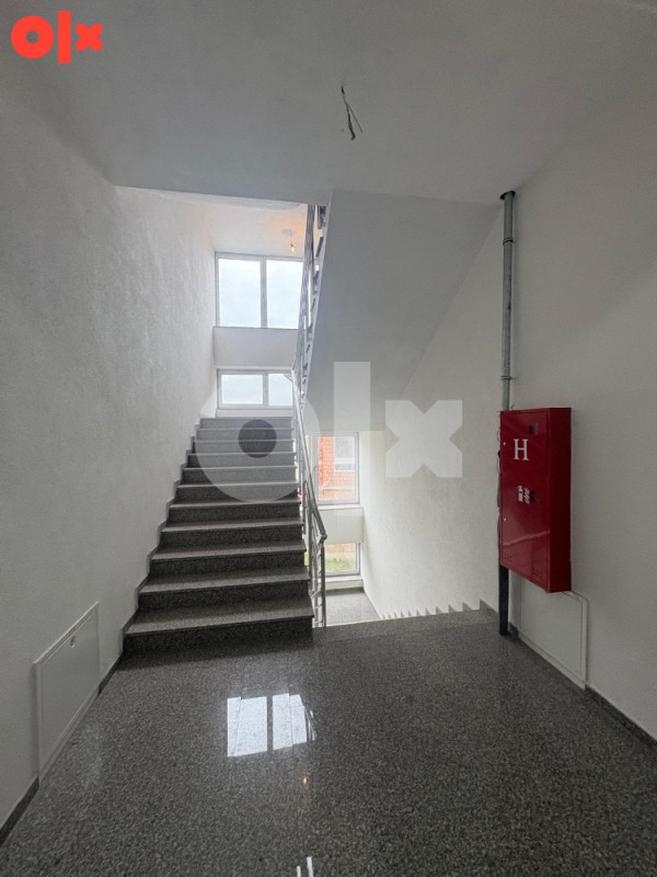 Stan 140m2 Tesanj- Jelah/ Poslovni 13