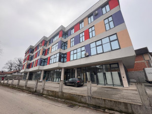 Stan 140m2 Tesanj- Jelah/ Poslovni photo 2