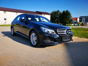 Mercedes E220 Avantgarde BLUETEC 9G-Tronic 2015 G.