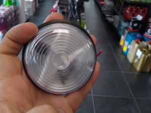 Žmigavac bijeli okrugli kamion kombi