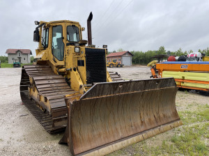 CAT D5