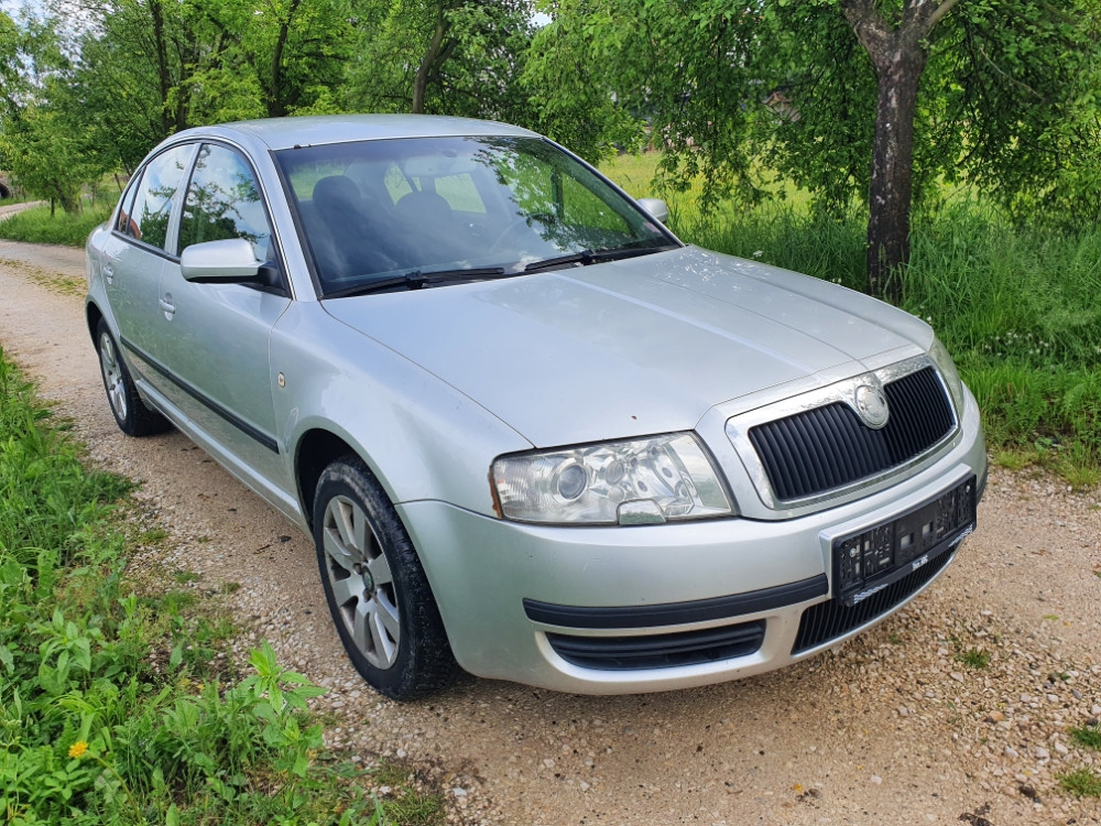 Škoda Superb Super B 1.9 Tdi 96kw 04g dijelovi djelovi