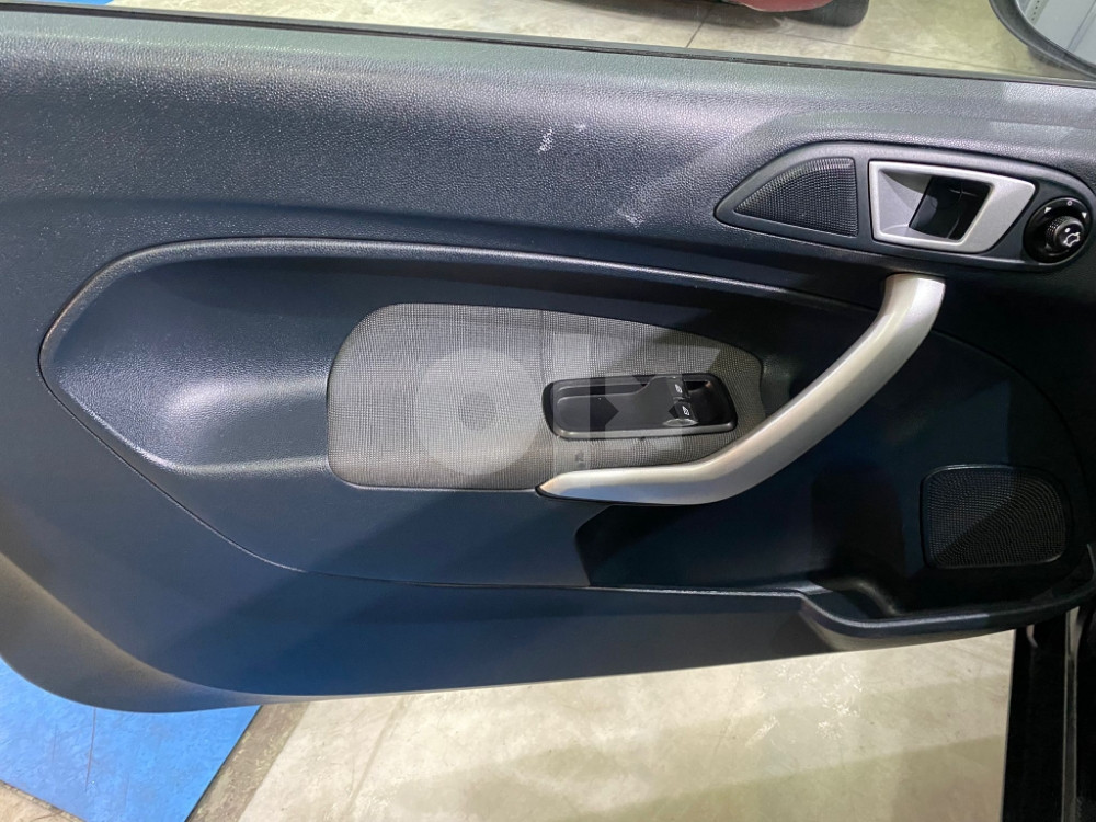FORD FIESTA 1.6 TDCI, 2011 GOD, VOLAN S KOMANDAMA