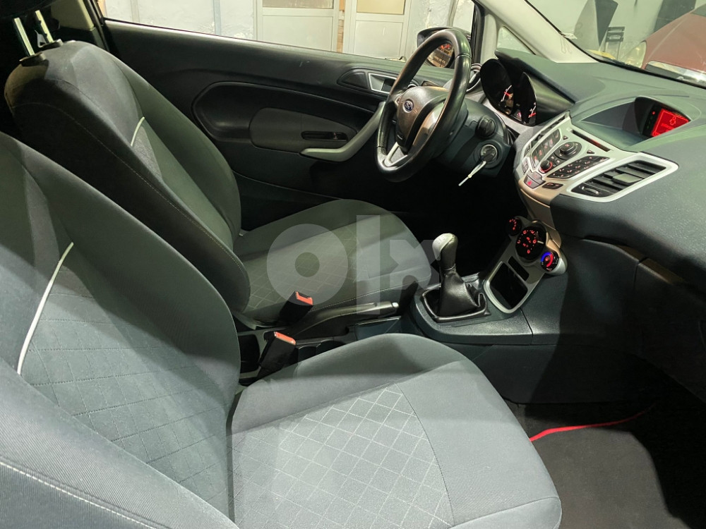 FORD FIESTA 1.6 TDCI, 2011 GOD, VOLAN S KOMANDAMA