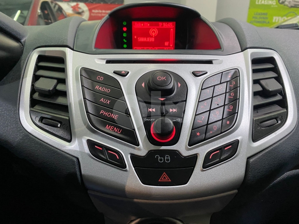 FORD FIESTA 1.6 TDCI, 2011 GOD, VOLAN S KOMANDAMA