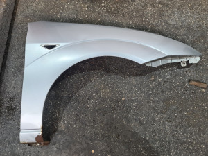 Prednji desni blatobran FORD FOCUS FOKUS 1