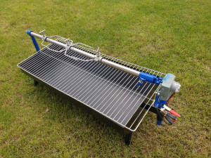 Rostilj Sa Inox Resetkom i Razanj Pilice Motor 12/220V