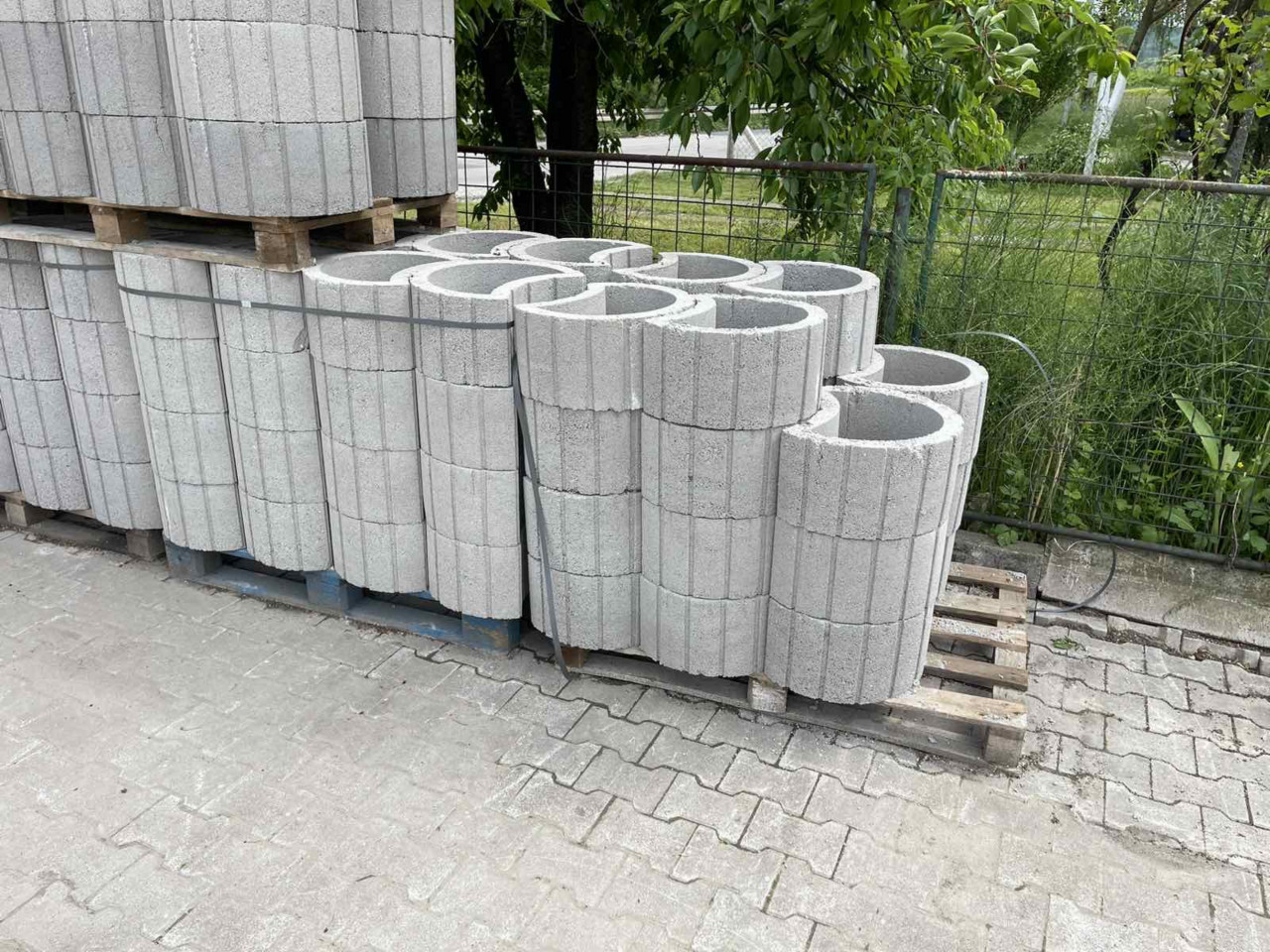 Saksije betonske - zardinjere