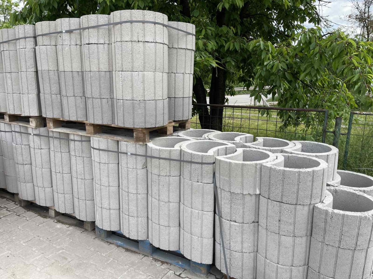 Saksije betonske - zardinjere